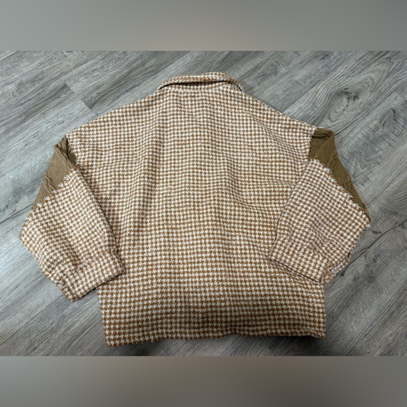 POL - Picture 2 of 4